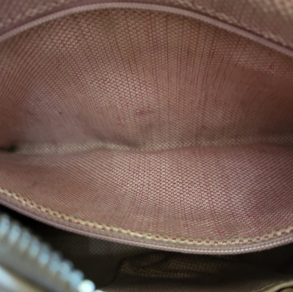 Dooney and Bourke vintage Ivory pebbled medium hobo shoulder bag. - Picture 15 of 16